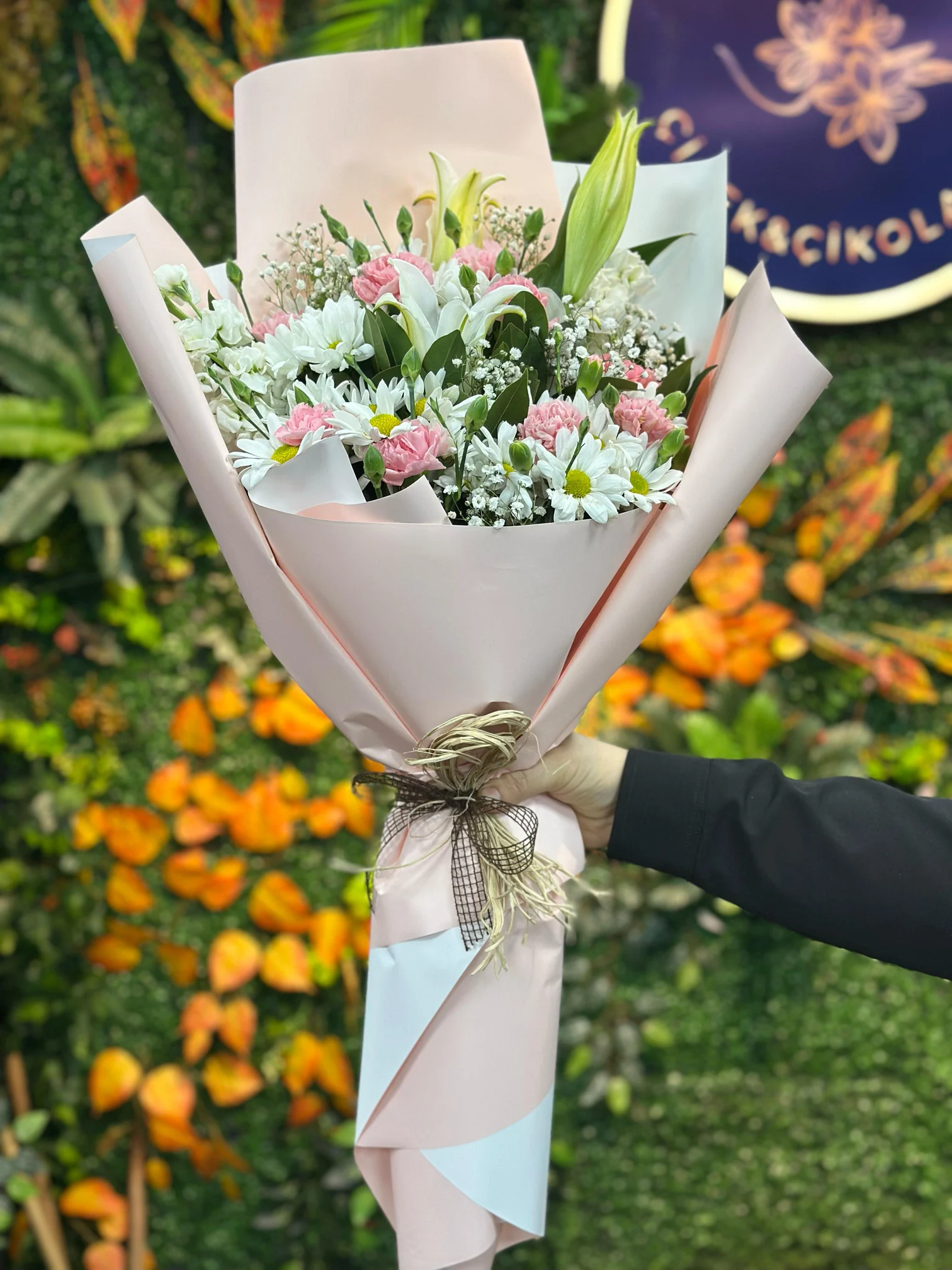 Lilyum Ada Karanfilli Buket