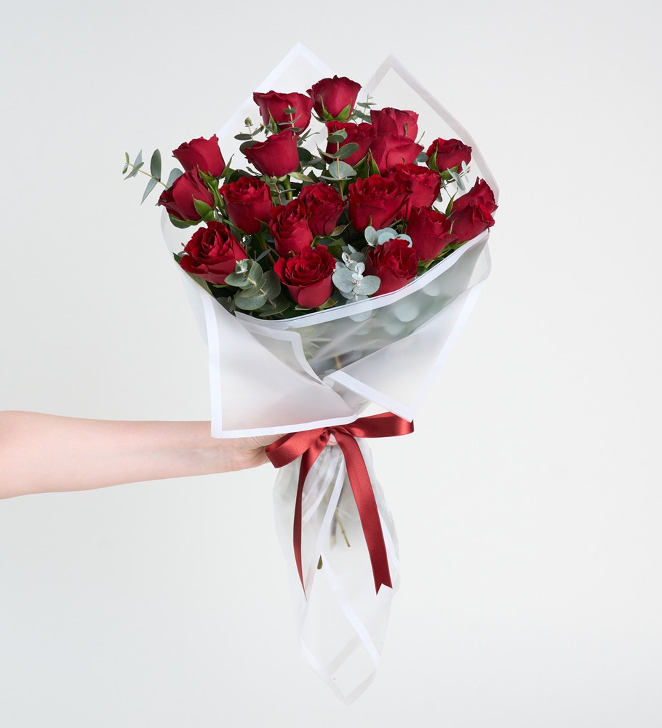 Beyaz Buket Kağıdında 20'li Kırmızı Gül Buket