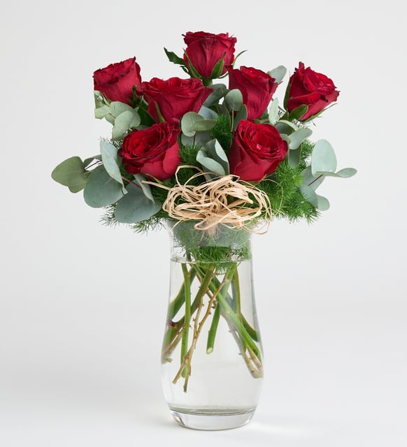 Vazoda 7'li Kırmızı Gül