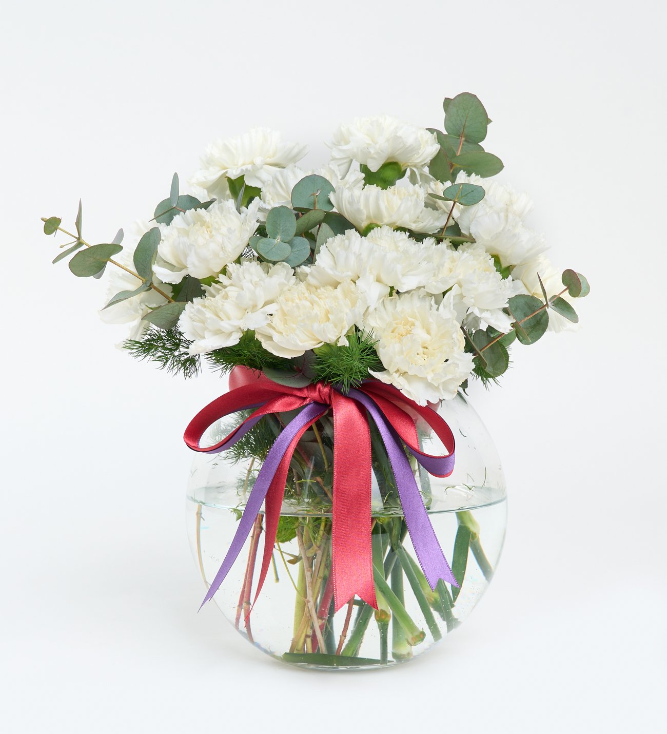 Vazoda Beyaz Karanfil Küresi