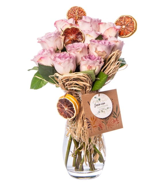 Cam Vazoda 12’li Lila Gül Aranjmanı